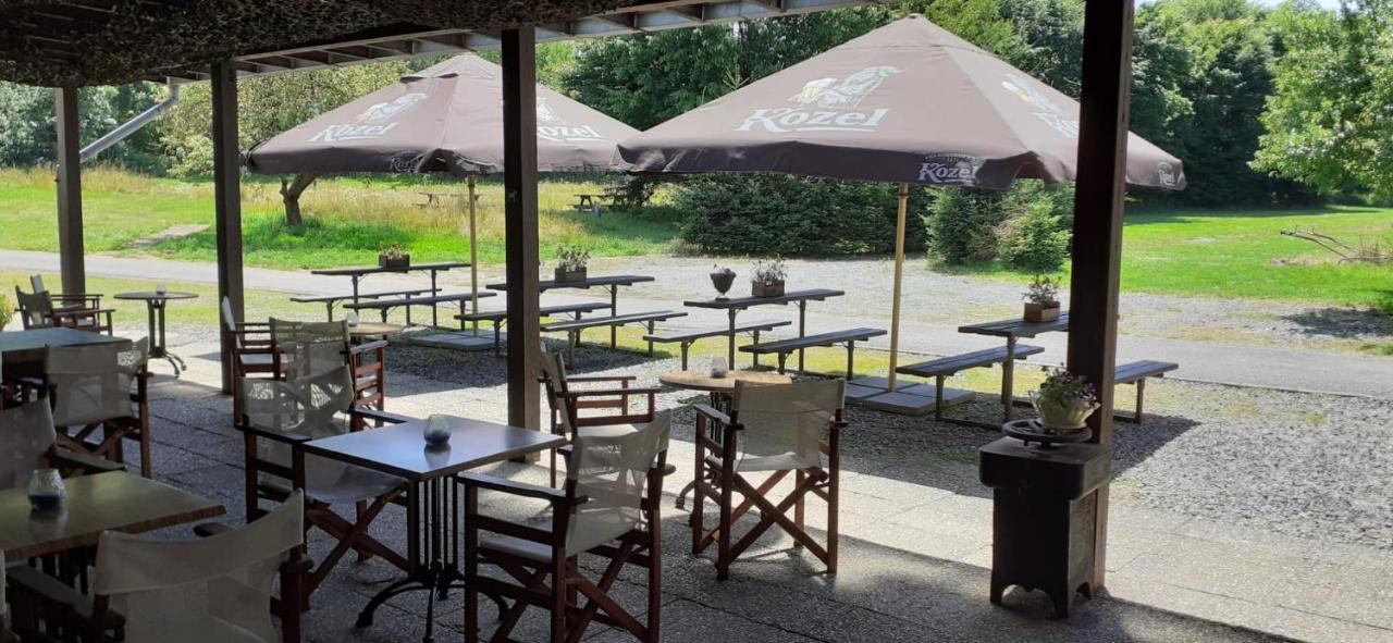 Kratochviluv Mlyn Hotel Cervena Lhota  Bagian luar foto